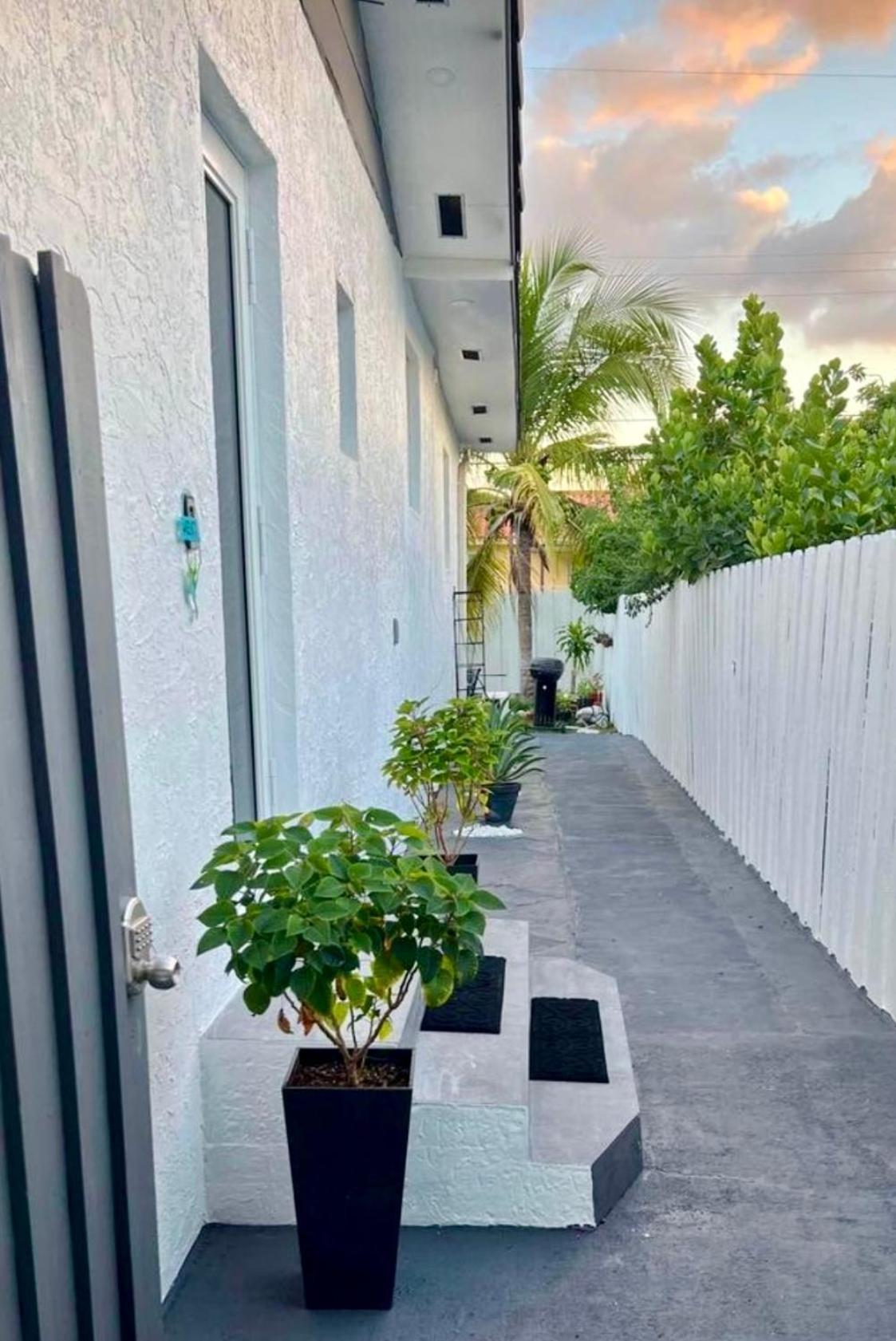 Little Gables Studio-Your Miami Escape-10Min Airport Exterior foto